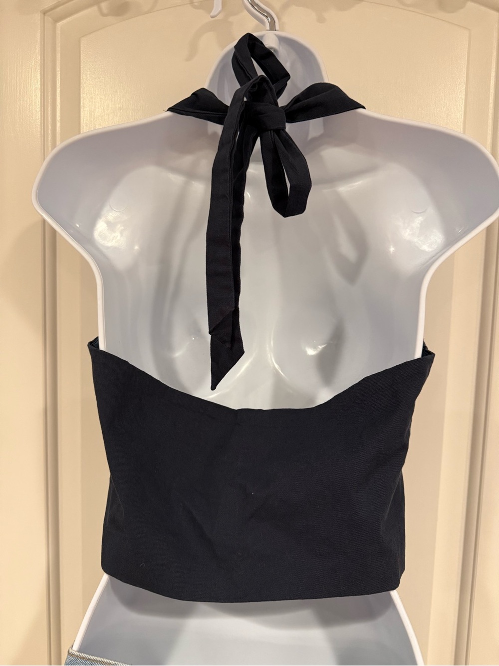superdown Navy Halter Button-Front Crop Top - Picture 5 of 6